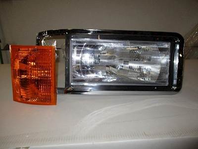 Mack CH612 1988-2005 Right Headlight Assembly