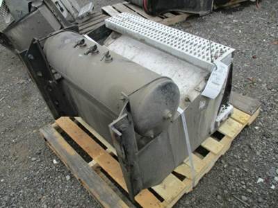 Peterbilt 387 Tool Box