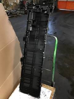 Detroit DD15 Valve Cover