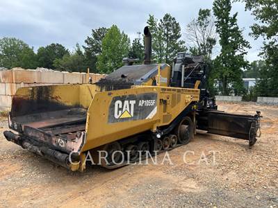Caterpillar AP-1055F Asphalt Paver