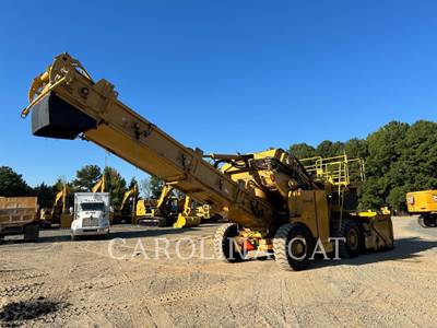Weiler E1250C Material Transfer Vehicle