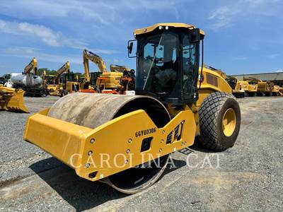 Caterpillar CS10GC Smooth Drum Roller Compactor