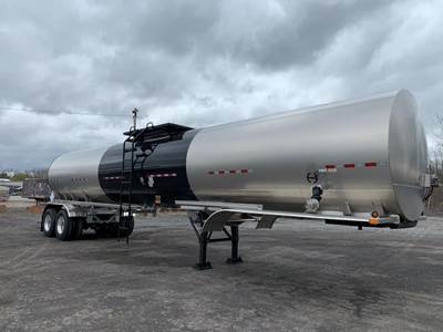 Etnyre 8500 Gallon Asphalt / Hot Oil Tank Trailer