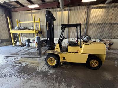 Hyster H110XL2 Pneumatic Tire Forklift - 11000lb Capacity, 13ft Lift Height