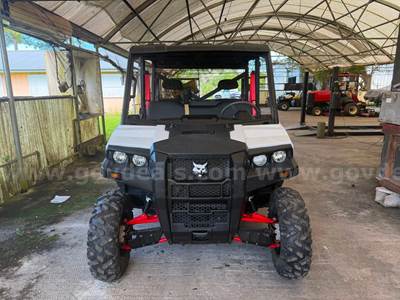 2019 BOB CAT 3400XL CREW 4x4