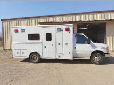 2016 Ford E-450 Ambulance