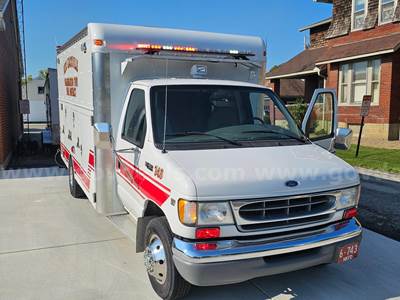 2002 Ford E-Series Ambulance