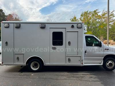 2019 Ford E-Series Ambulance