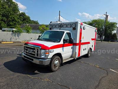 2019 Ford E-Series Ambulance