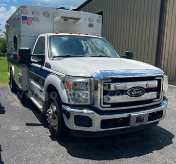 2015 Ford F-350 Ambulance