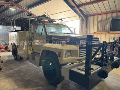 1985 Ford F-700 Ambulance