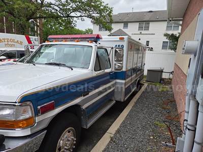 1996 Ford Custom Ambulance