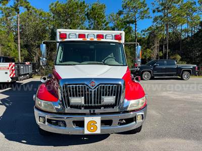2014 International DuraStar 4300 Ambulance