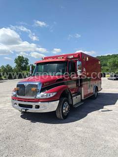 2005 International DuraStar 4400 Ambulance