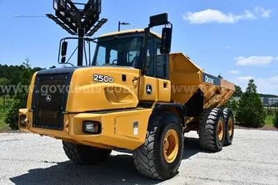 2012 John Deere 250D 6x6 Articulated Dump Truck