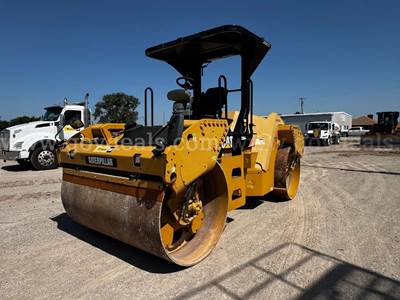 Caterpillar CB64 Tandem Vibratory Smooth Drum Roller