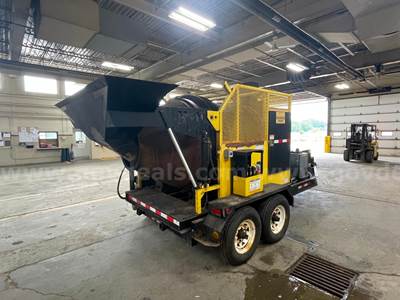 2014 KM International T-2 Portable Asphalt Recycling Machine
