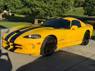2002 Dodge Viper GTS 39k miles Viper Race Yellow