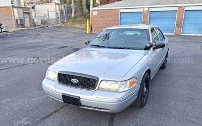 2006 Ford Crown Victoria P71 Interceptor Z5 3.27....CT Army National Guard Fleet Vehicle !!!