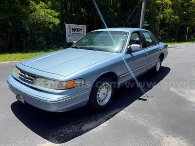 1997 Ford Crown Victoria LX
