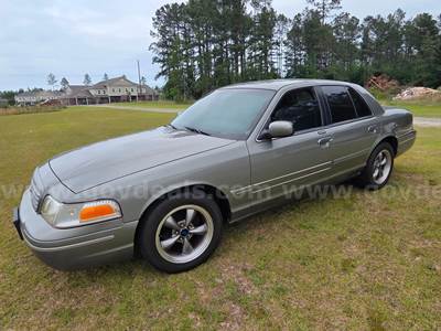 2002 Ford Crown Victoria LX