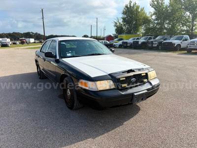 2011 Ford Crown Victoria – 4.6L V8 – Runs & Drives – 198K Miles