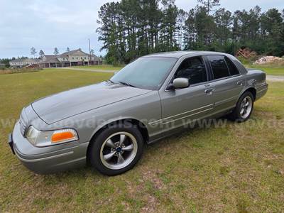 2002 Ford Crown Victoria LX