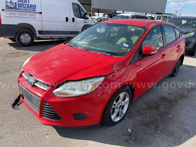 2014 Ford Focus SE FWD 4D Hatchback 2.0 4cyl
