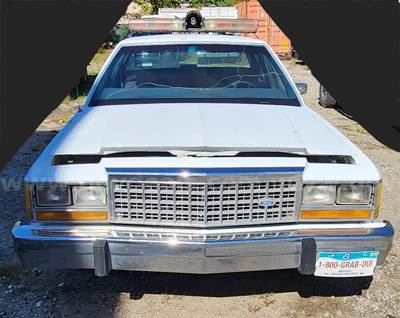 1986 Ford LTD Crown Victoria Police crown vic