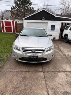 2010 Ford Taurus