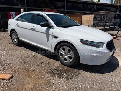 2016 FORD TAURUS AWD RUNS AND DRIVES - SHIPPING AVAILABLE
