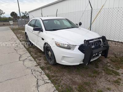 2013 FORD TAURUS POLICE INTERCEPTOR 3.5 L V6 WHITE COLOR