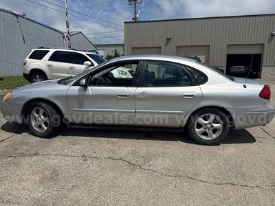 2003 Ford Taurus SES