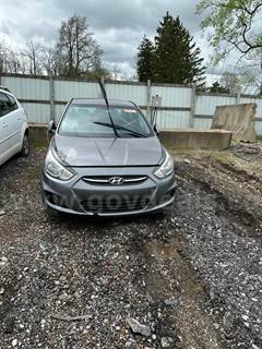 2015 Hyundai Accent GLS 4-Door 6A