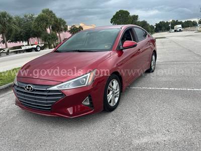 2019 Hyundai Elantra — Runs and Drives