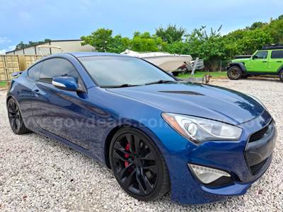 2015 Hyundai Genesis Coupe 3.8 Ultimate 6MT. Can arrange shipping, just pay the driver at delivery.