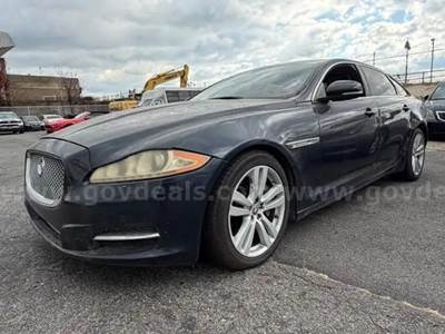 2013 Jaguar XJ-Series