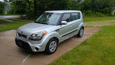 2012 Kia Soul with 95k miles. Manual 6 speed transmission, AC, all power options. The car runs and drives great!!!!!