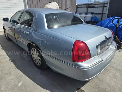 2009 Lincoln Town Car