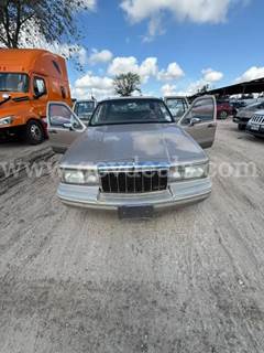 1992 Lincoln Town Car