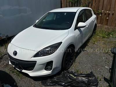 2012 Mazda MAZDA3 *manual transmission*