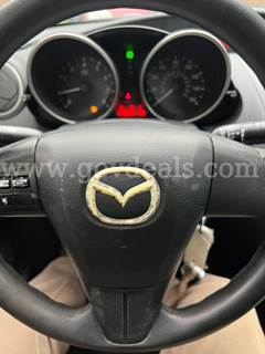 2011 Mazda MAZDA3 i Sport 4-Door