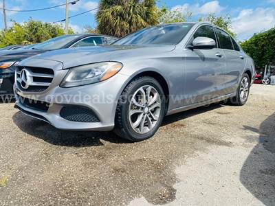 2016 Mercedes-Benz C-Class C 350e Luxury