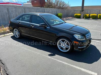 2013 MERCEDES-BENZ C-CLASS RUNS AND DRIVES - SHIPPING AVAILABLE