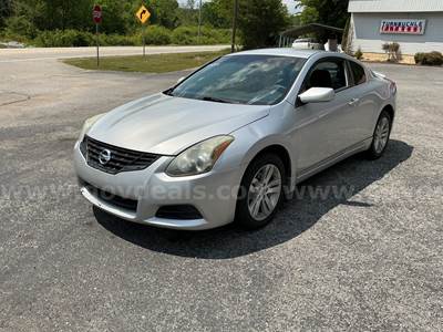 2012 Nissan Altima (Rare 2 door) 2.5L/automatic/clean title/ -Runs/Drives-(suggest towing- read below)
