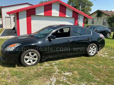2008 Nissan Altima  2.5L/automatic/clean title/ -Runs/Drives- NO RESERVE