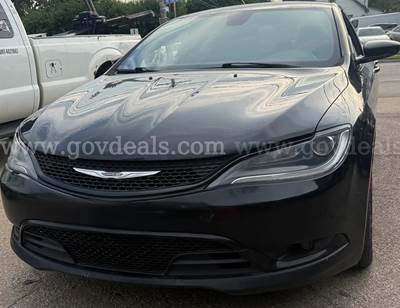 2016 Black Chrysler 200