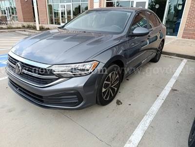 2023 Volkswagen Jetta S 6M **CLEAN TITLE** **LOW MILES**