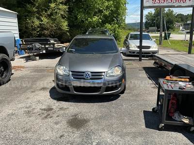 2006 Volkswagen Jetta TDI 1.9L Diesel/5 speed- runs/ needs tow ( read description below)