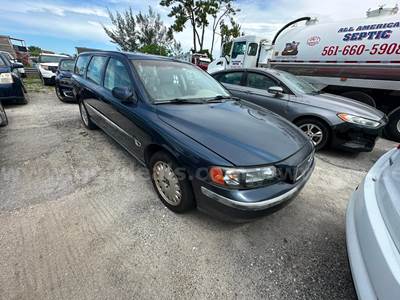 2001 Volvo V70